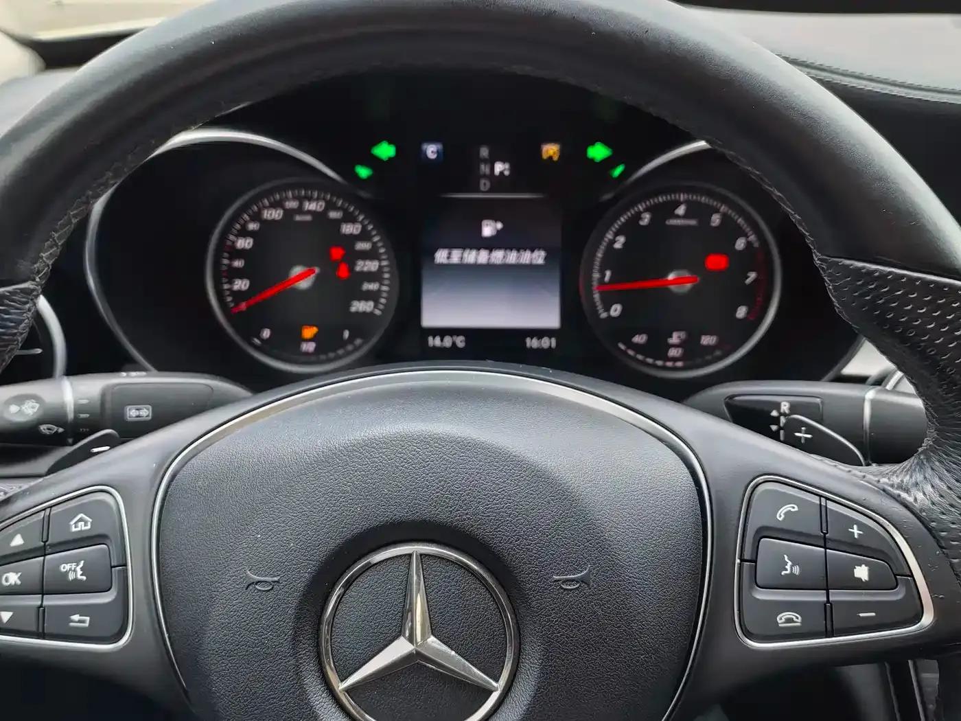 2015 Mercedes-Benz C-Class C 200 L Sport — миниатюра 19