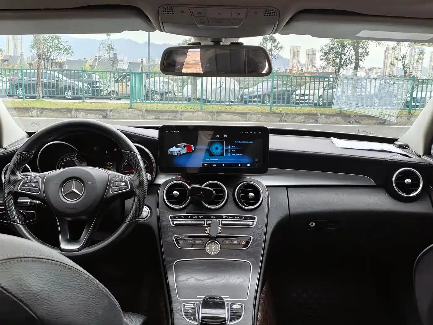 2015 Mercedes-Benz C-Class C 200 L Sport — миниатюра 10