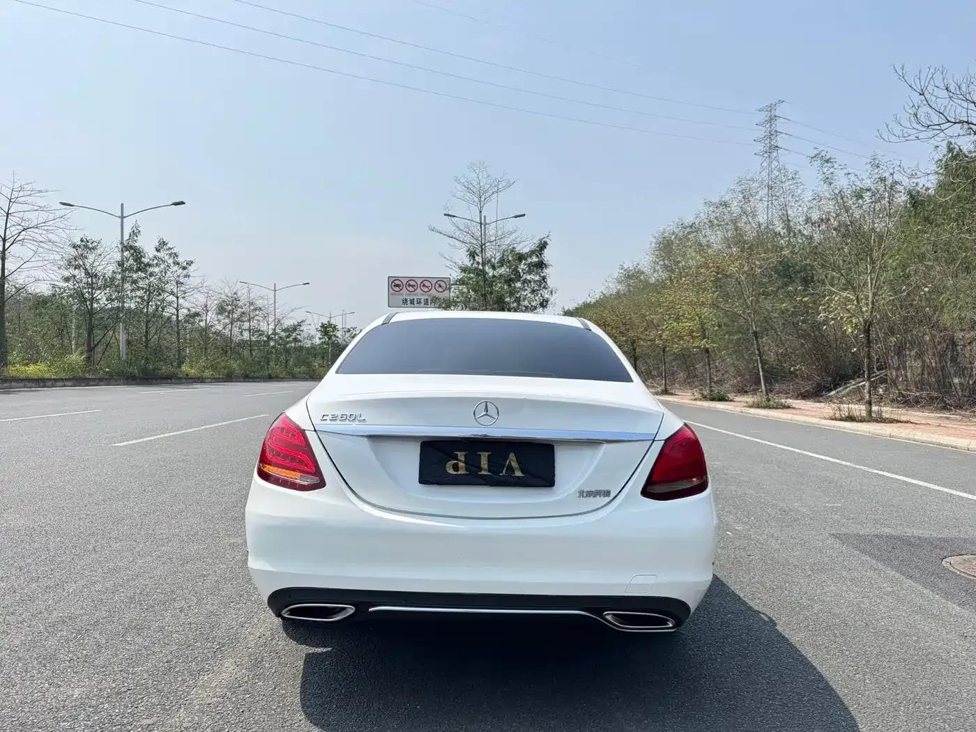 2017 Mercedes-Benz C-Class C 180 L — миниатюра 4