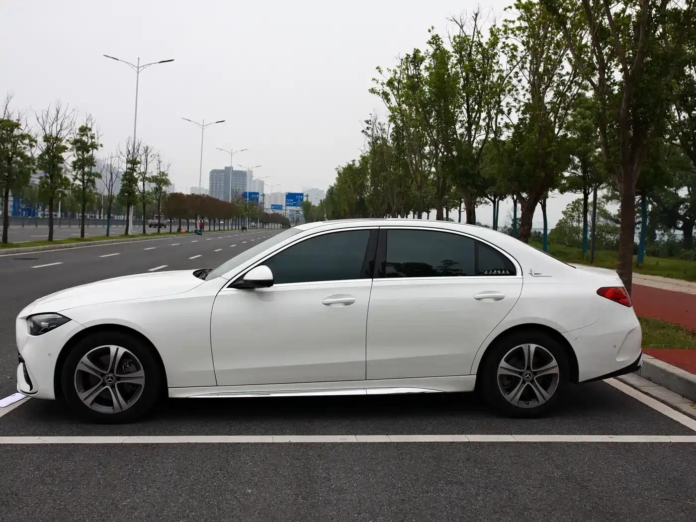 2022 Mercedes-Benz C-Class C 200 L Sport Edition — миниатюра 3