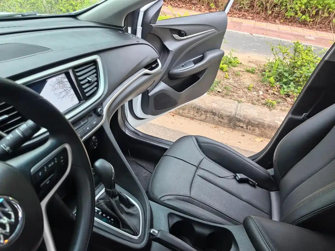 Buick Excelle 2021 Classic 1.5L Automatic Elite — миниатюра 11