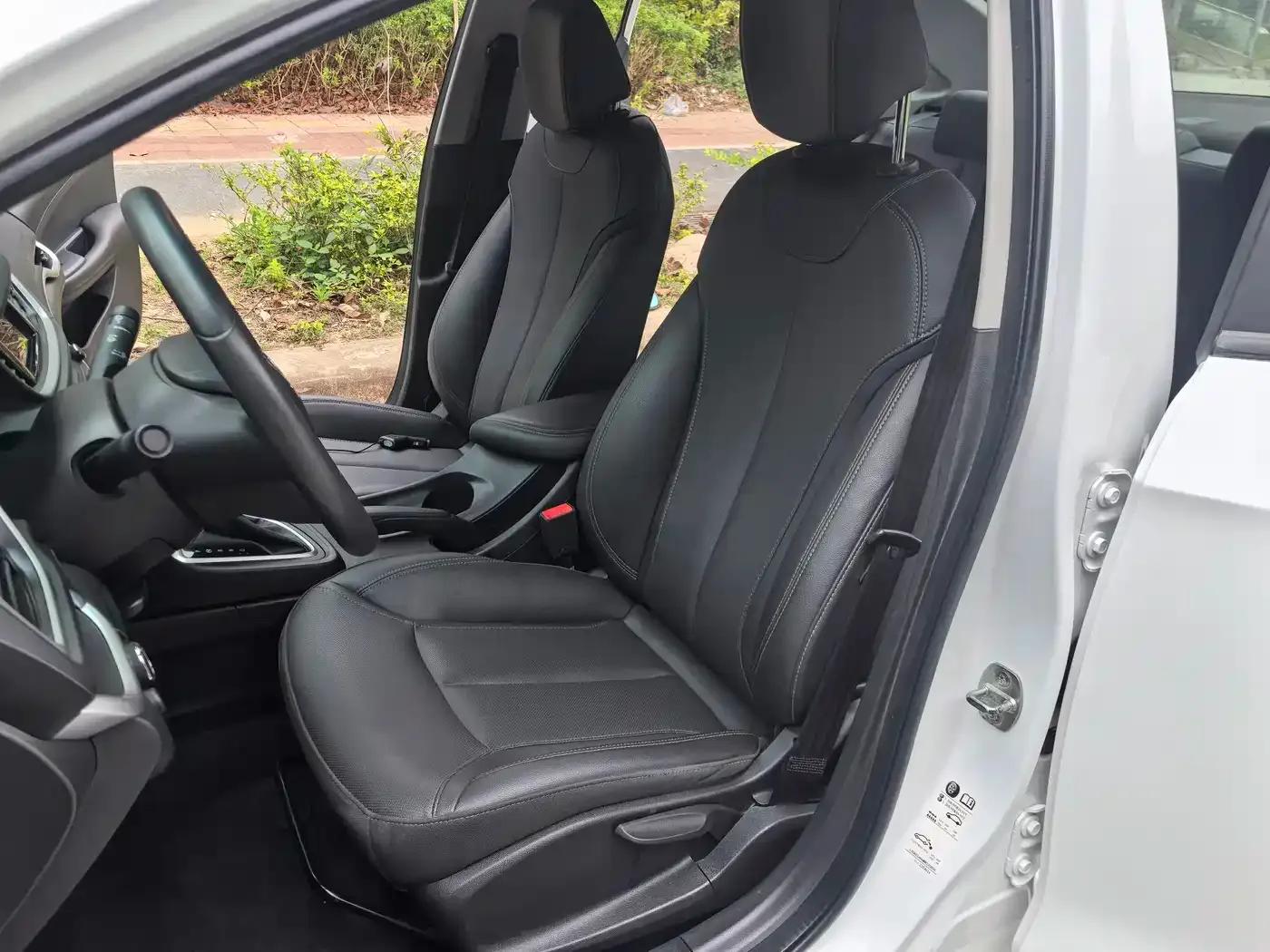 Buick Excelle 2021 Classic 1.5L Automatic Elite — миниатюра 14