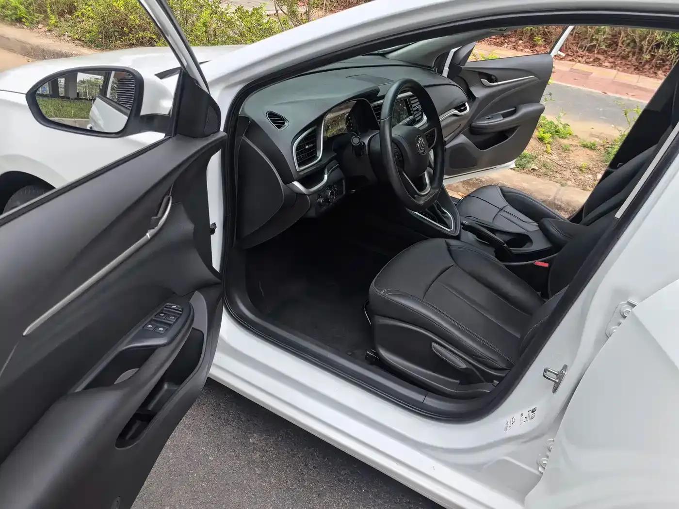 Buick Excelle 2021 Classic 1.5L Automatic Elite — миниатюра 9