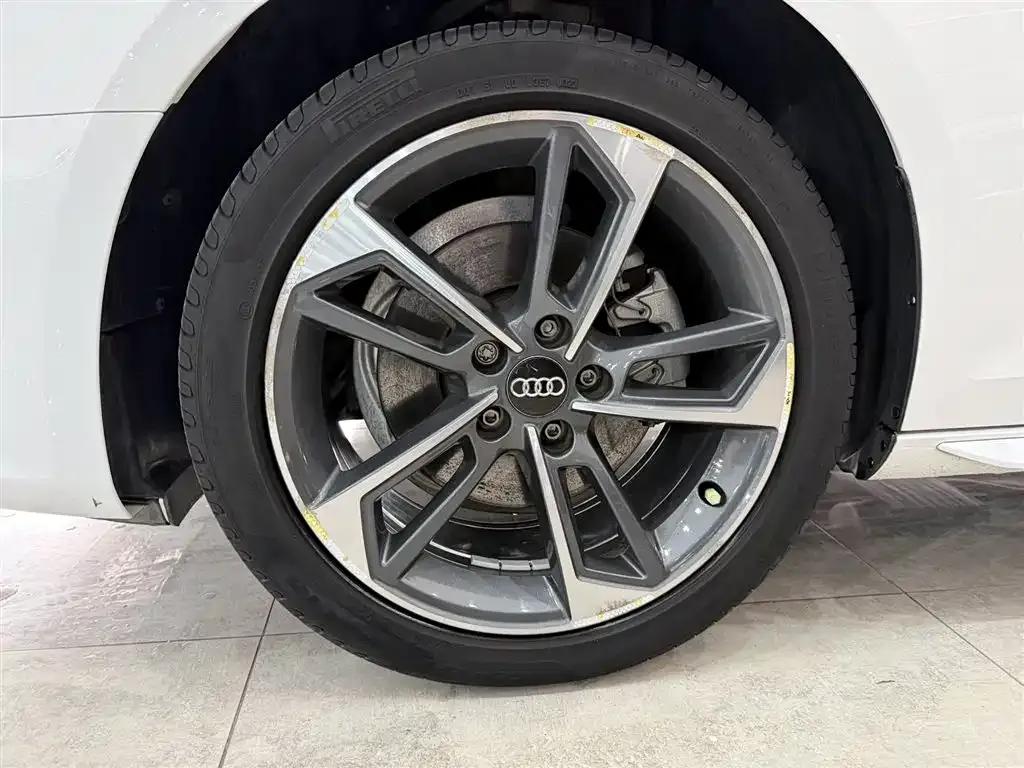 Audi A4L 2022 40 TFSI Fashion Dynamic Edition — миниатюра 11