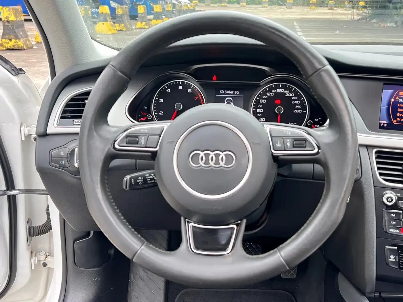 Audi A4L 2013 35 TFSI Automatic Standard Edition — миниатюра 9