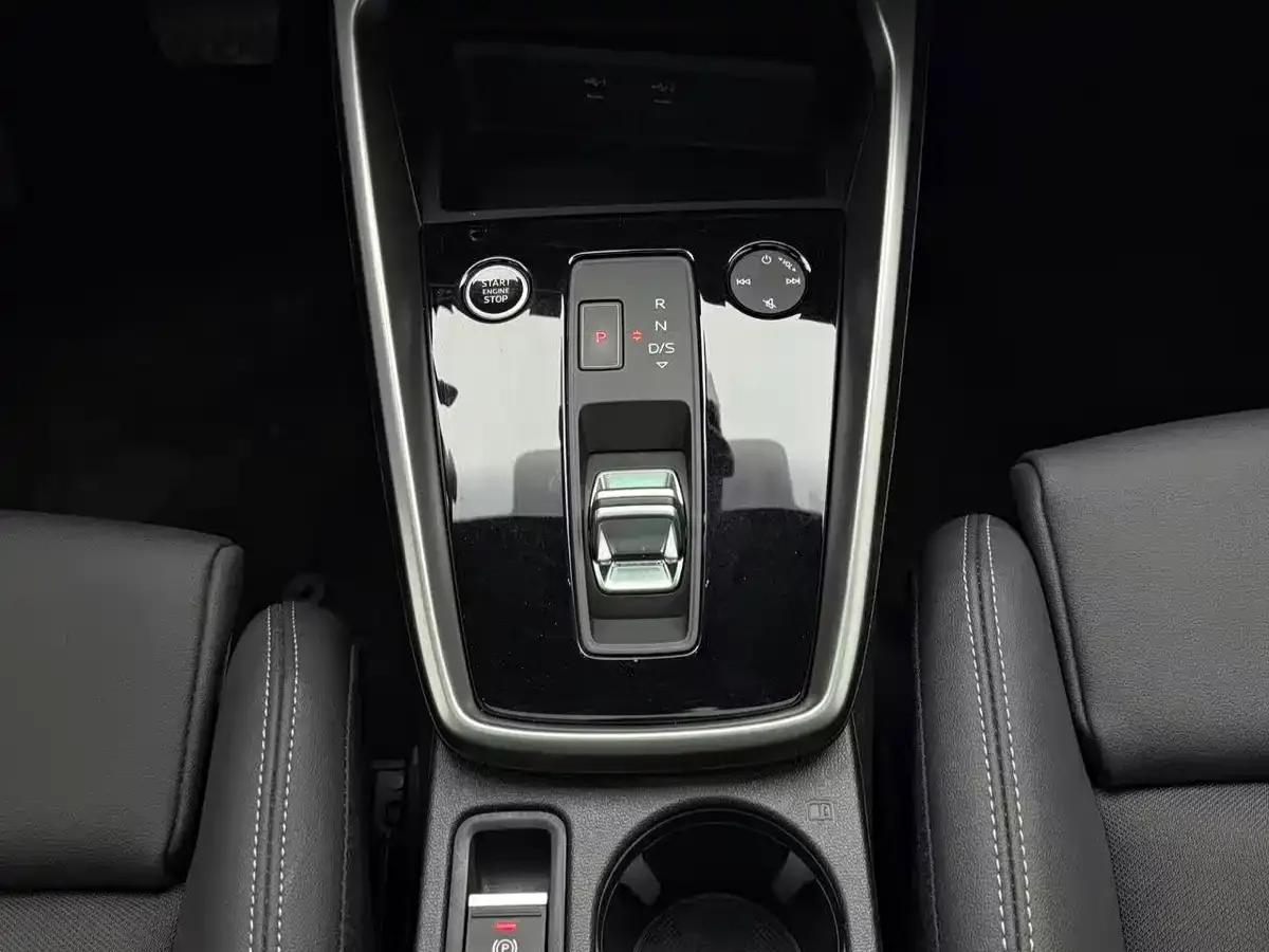 Audi A3 2022 Sportback 35 TFSI Luxury Sport — миниатюра 12