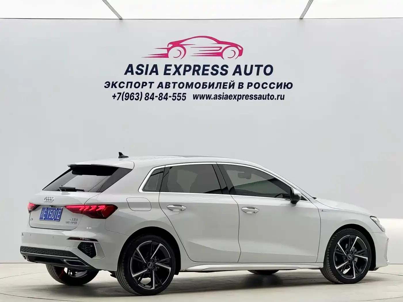 Audi A3 2022 Sportback 35 TFSI Luxury Sport — миниатюра 4