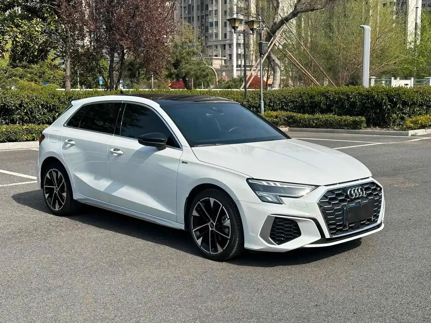 Audi A3 2022 Sportback 35 TFSI Fashion Sport — миниатюра 2