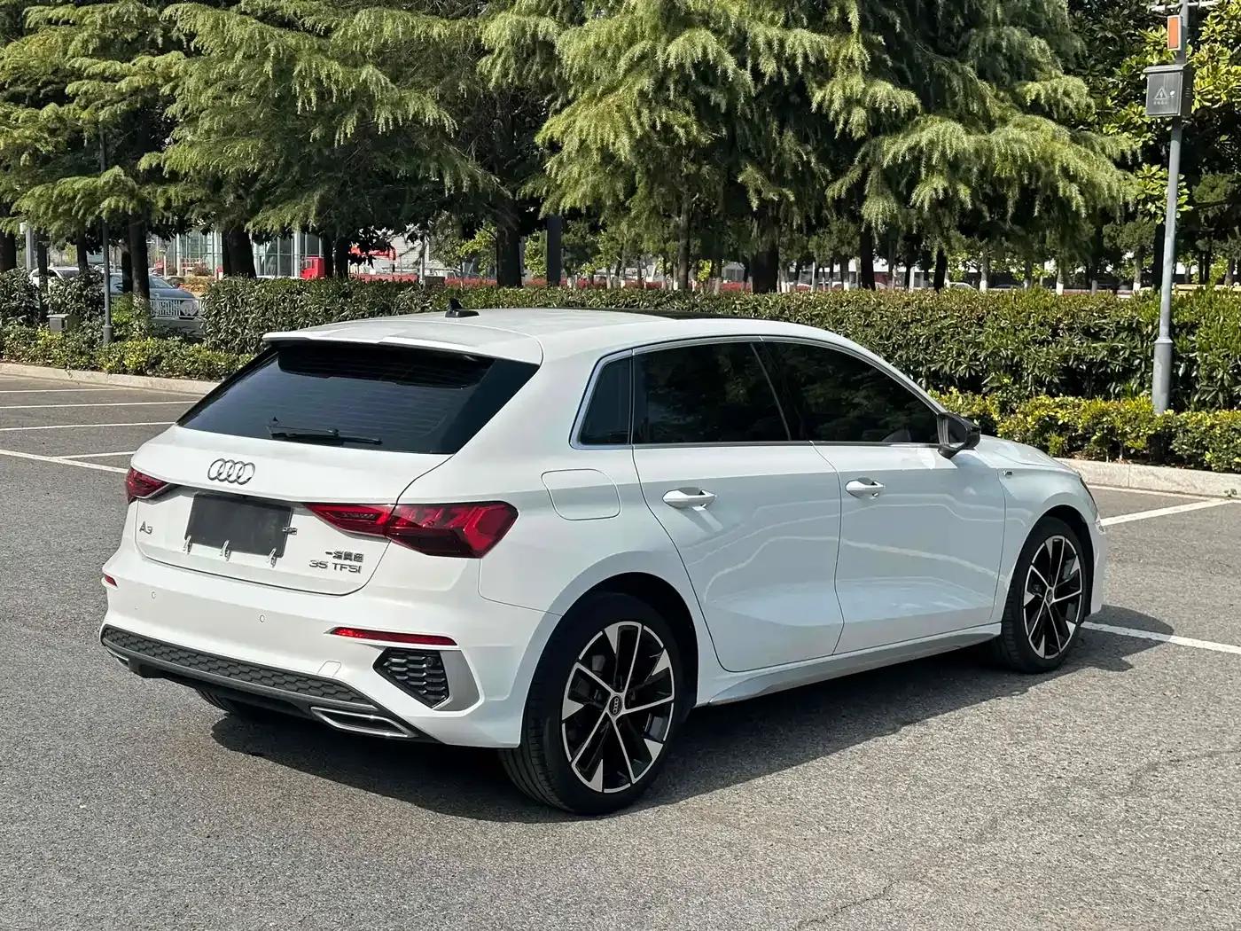 Audi A3 2022 Sportback 35 TFSI Fashion Sport — миниатюра 3