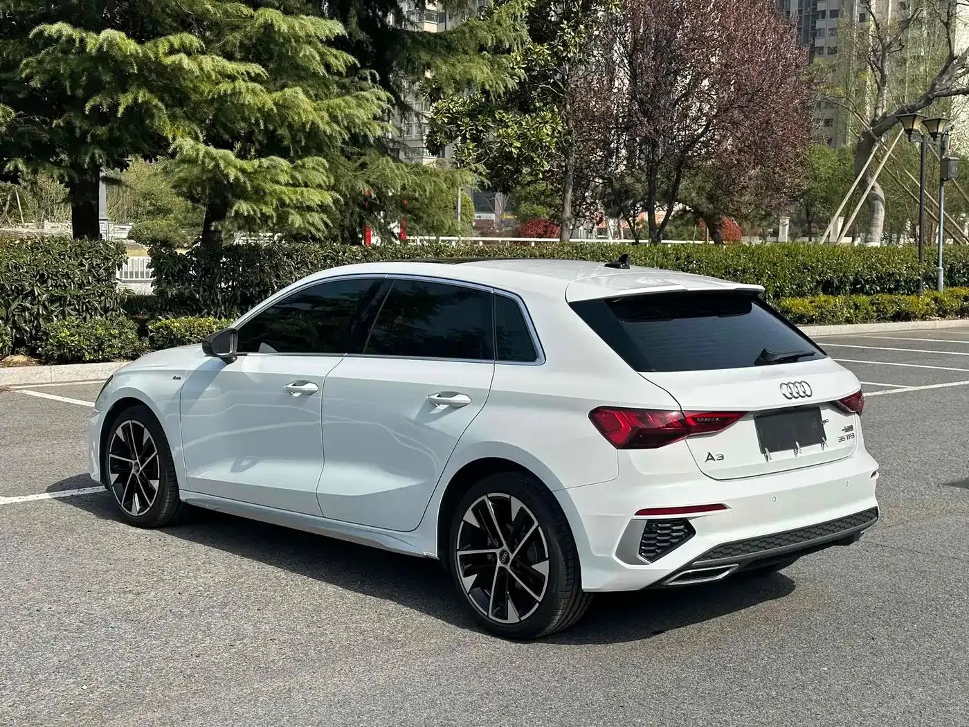 Audi A3 2022 Sportback 35 TFSI Fashion Sport — миниатюра 4