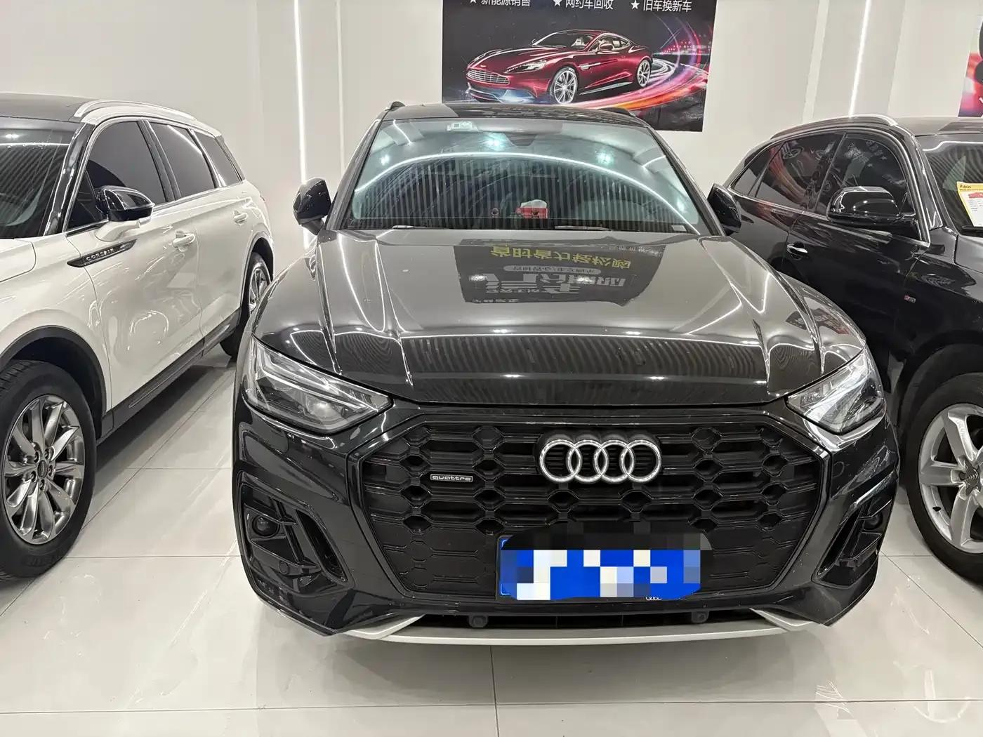 Audi Q5L 2022 40T RS Package Sport Edition — миниатюра 2