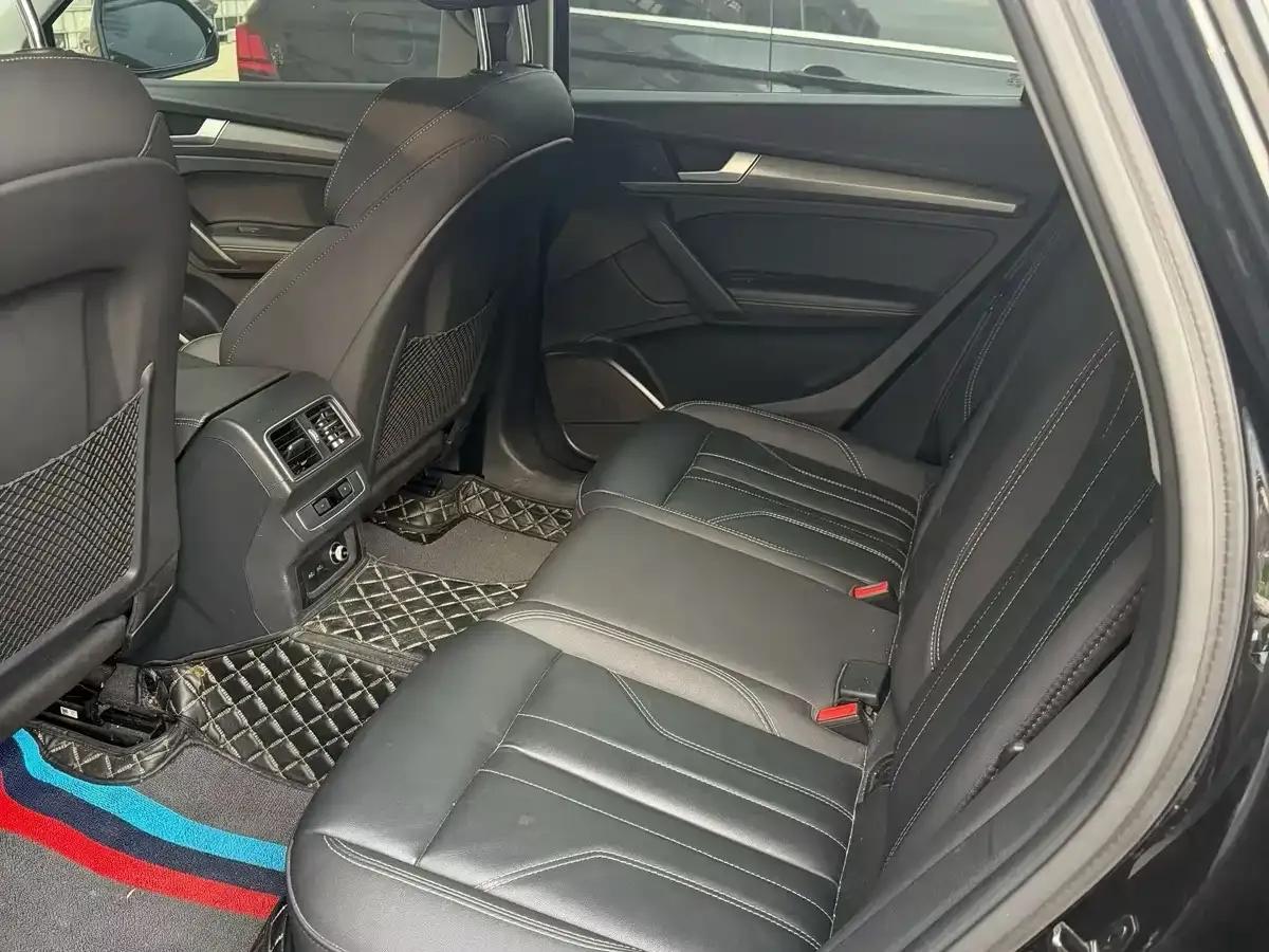 Audi Q5L 2022 40T RS Package Sport Edition — миниатюра 5