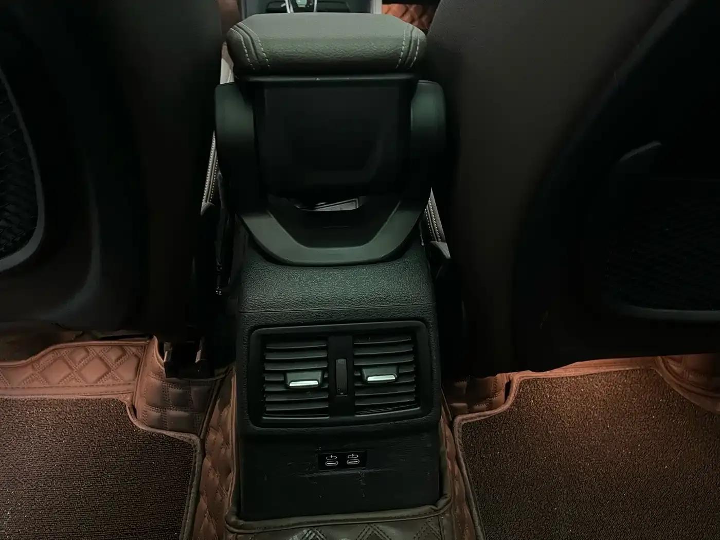 BMW X1 2021 sDrive25Li Leading Edition — миниатюра 11