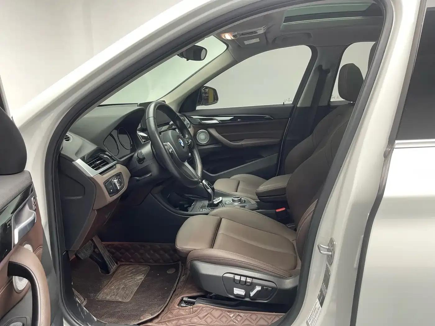 BMW X1 2021 sDrive25Li Leading Edition — миниатюра 15