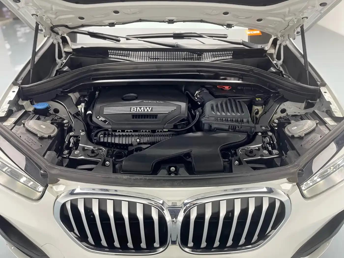 BMW X1 2021 sDrive25Li Leading Edition — миниатюра 18
