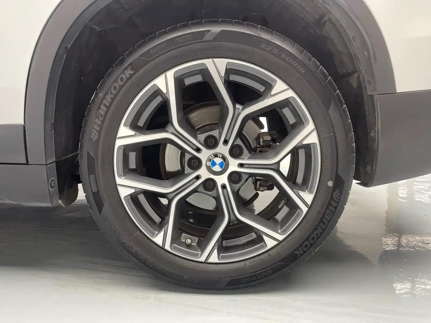 BMW X1 2021 sDrive25Li Leading Edition — миниатюра 19