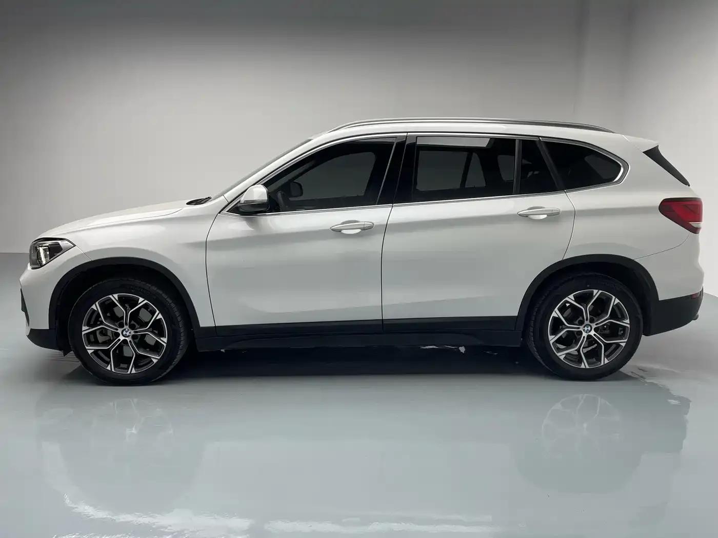 BMW X1 2021 sDrive25Li Leading Edition — миниатюра 5