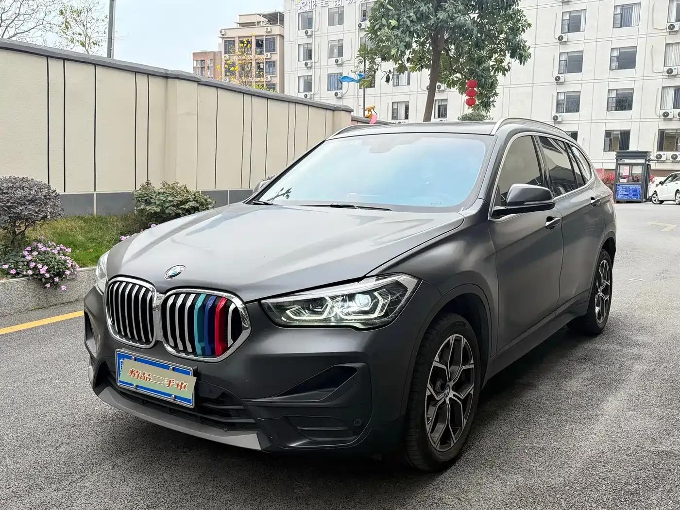 BMW X1 2022 sDrive25Li Leading Edition — миниатюра 1