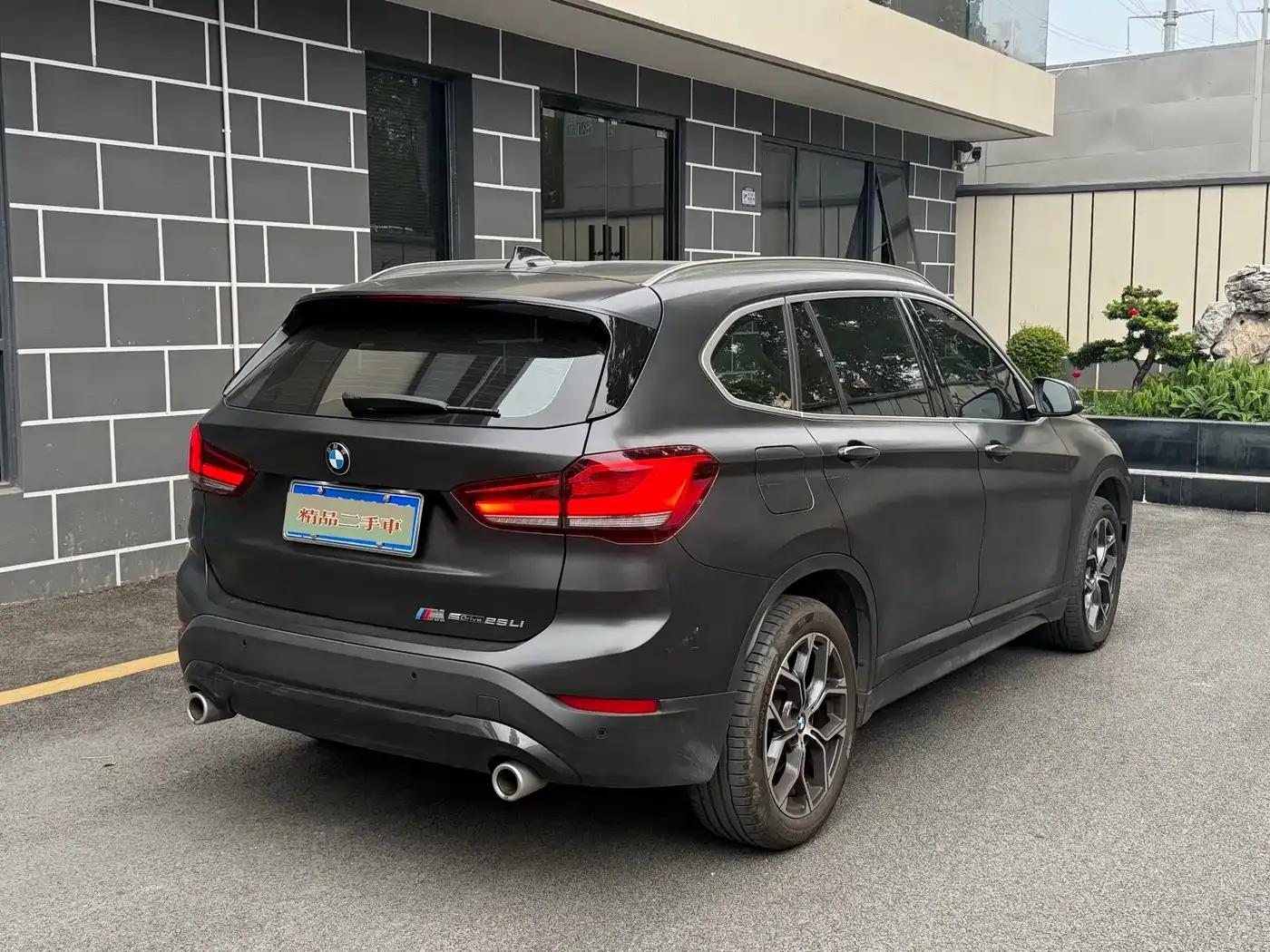 BMW X1 2022 sDrive25Li Leading Edition — миниатюра 4