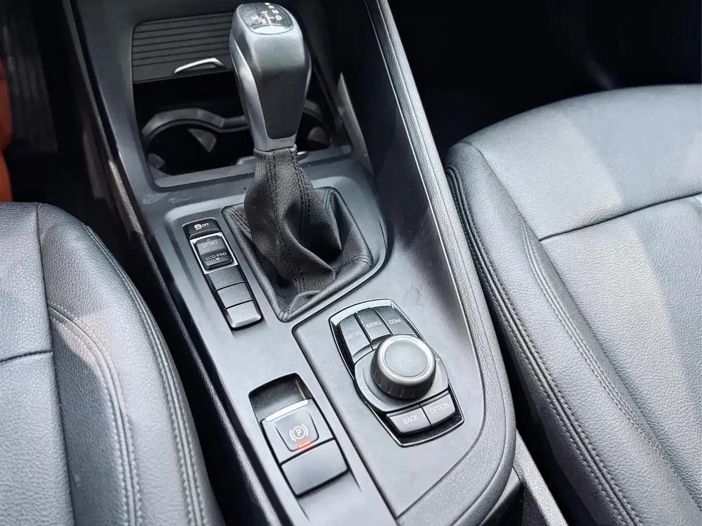 BMW X1 2019 sDrive18Li Fashion Edition — миниатюра 16
