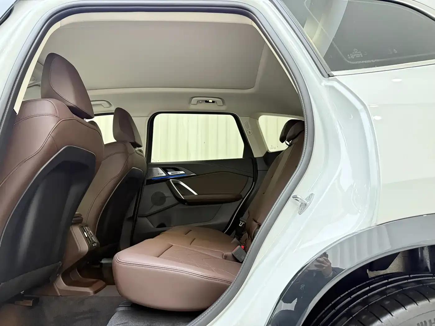 BMW X1 2025 sDrive25Li X Design Package — миниатюра 6