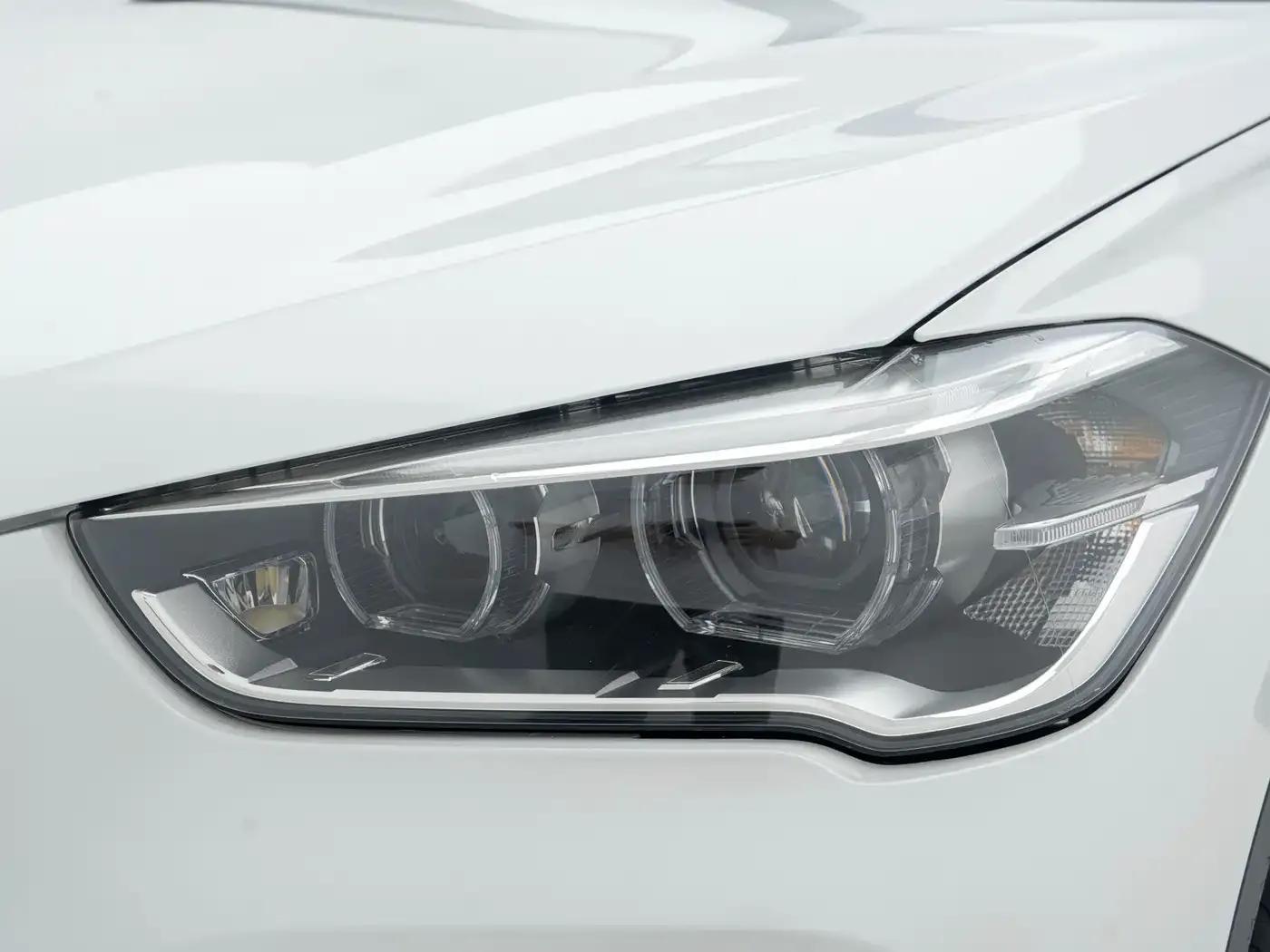 BMW X1 2019 sDrive20Li Leading Edition — миниатюра 17