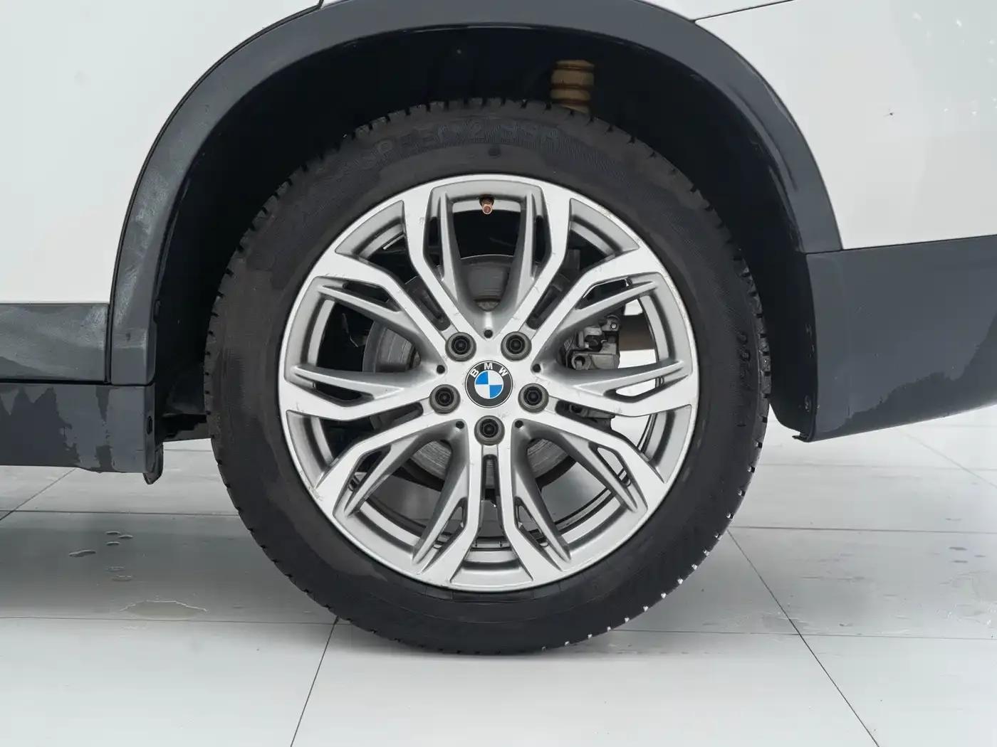 BMW X1 2019 sDrive20Li Leading Edition — миниатюра 19