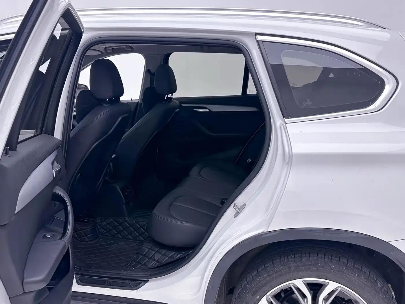 BMW X1 2019 sDrive20Li Leading Edition — миниатюра 7