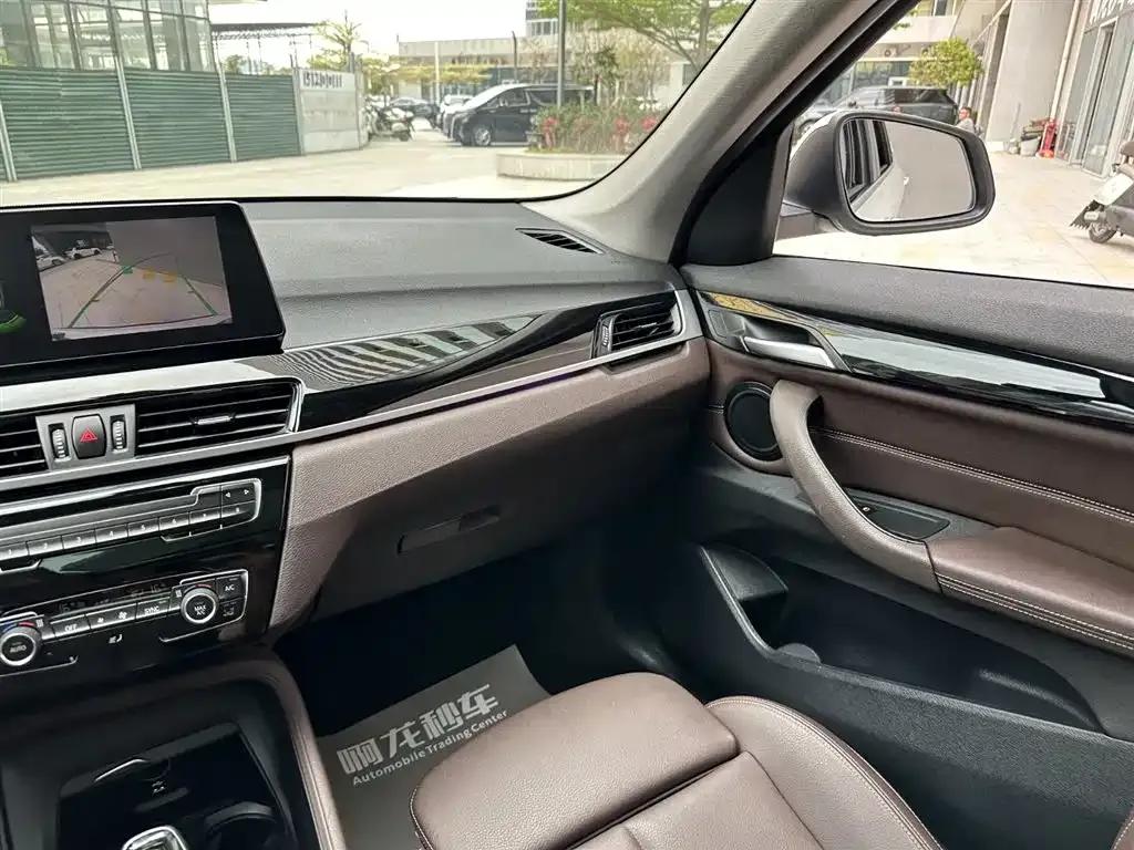 BMW X1 2020 sDrive25Li Leading Edition — миниатюра 12