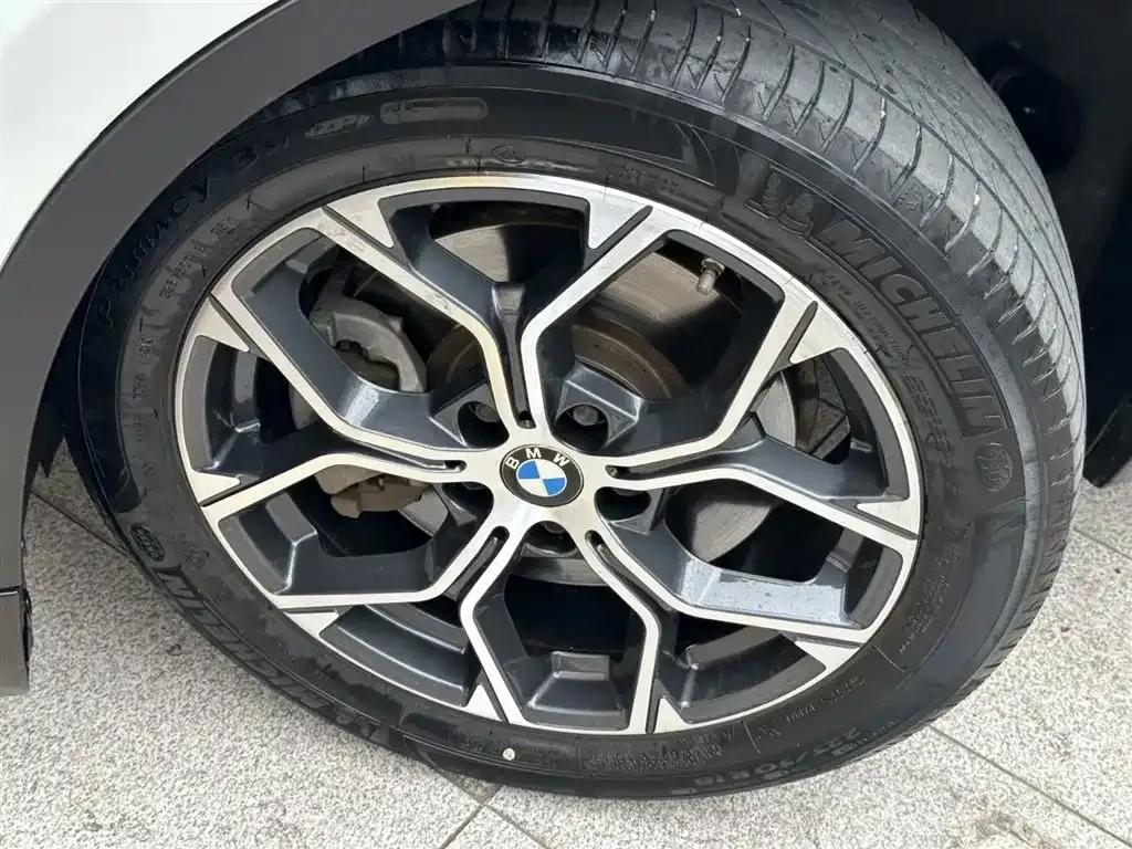 BMW X1 2020 sDrive25Li Leading Edition — миниатюра 17