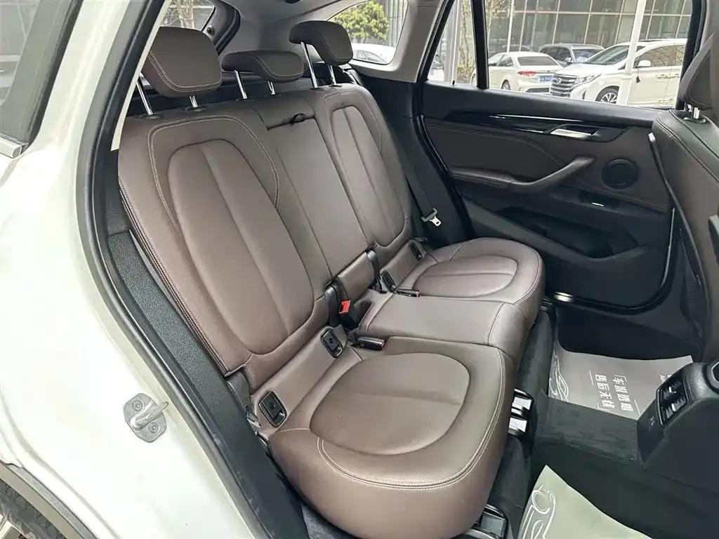 BMW X1 2020 sDrive25Li Leading Edition — миниатюра 21