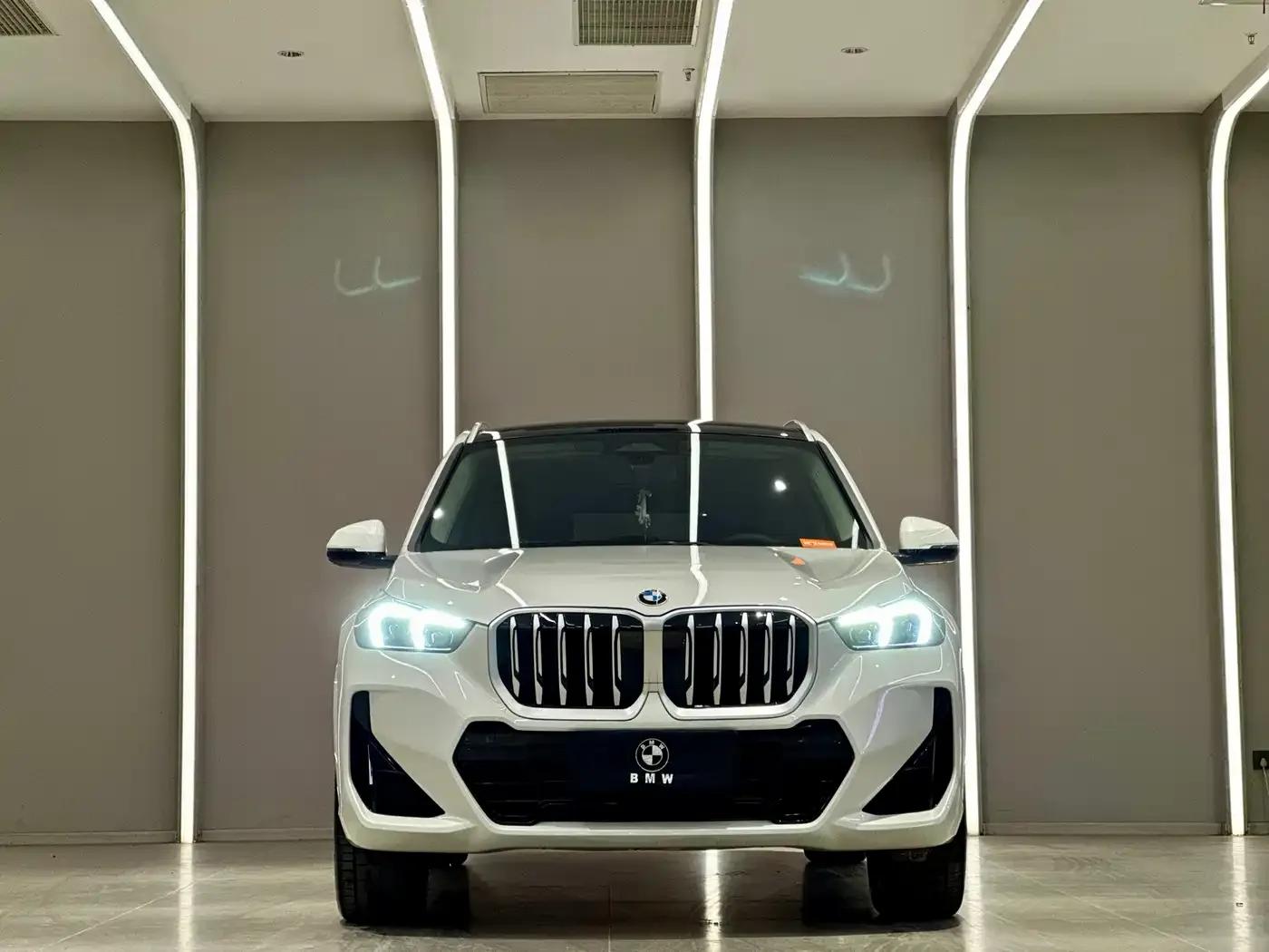 2024 BMW X1 sDrive25Li M Sport Package — миниатюра 2