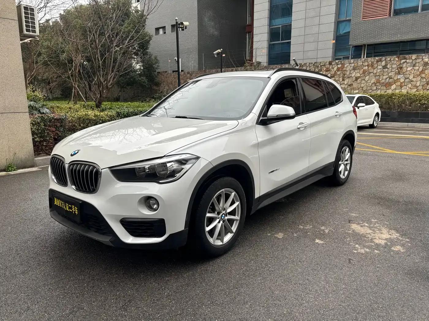 BMW X1 2018 sDrive18Li Fashion Edition — миниатюра 1