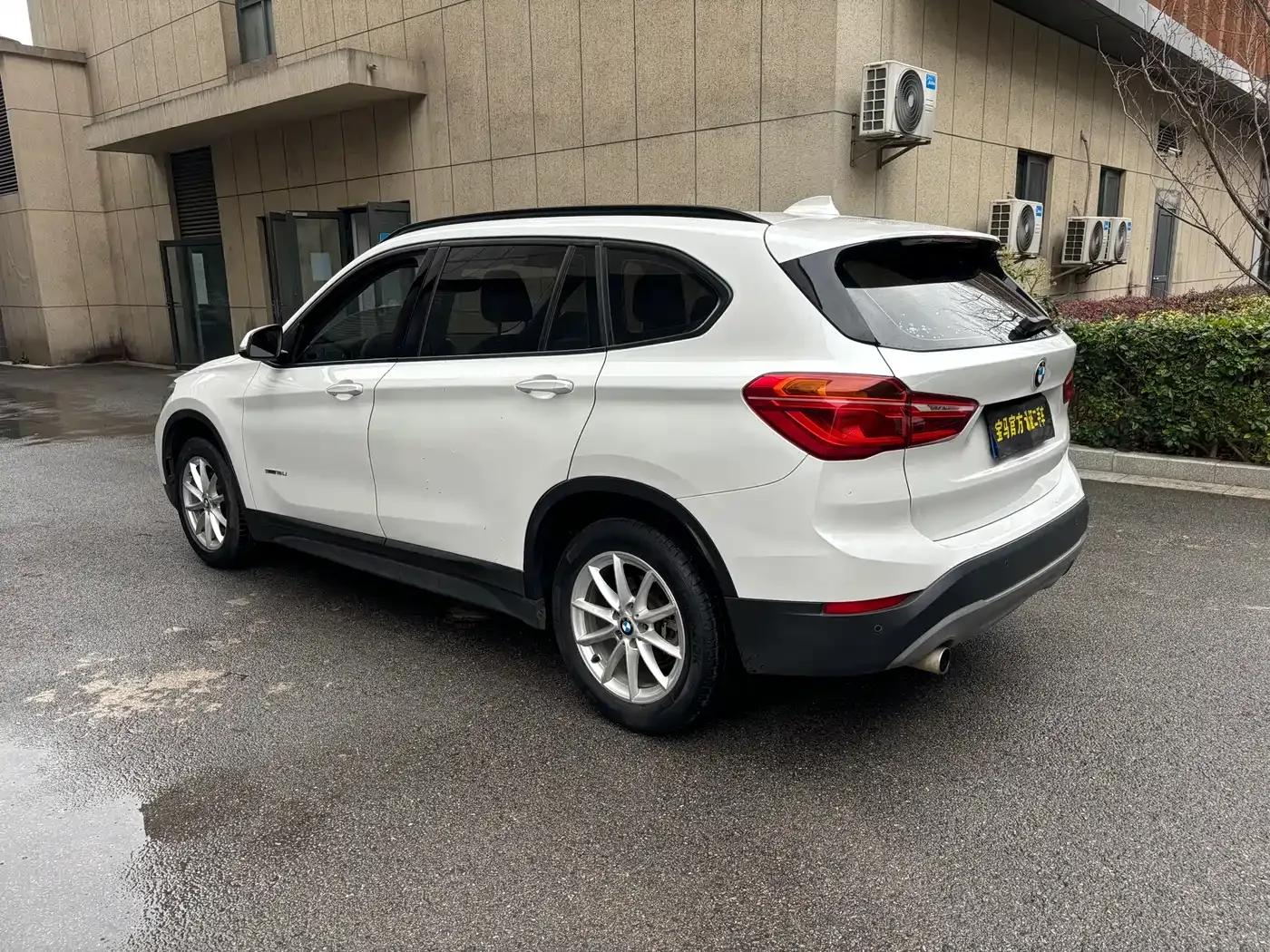 BMW X1 2018 sDrive18Li Fashion Edition — миниатюра 17