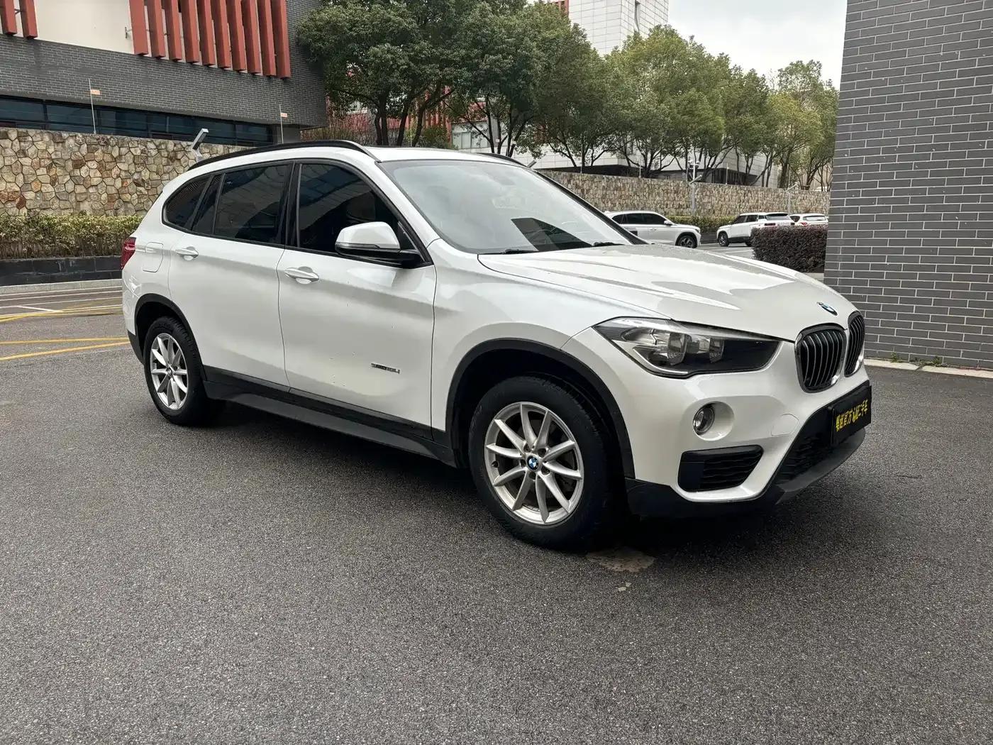 BMW X1 2018 sDrive18Li Fashion Edition — миниатюра 3