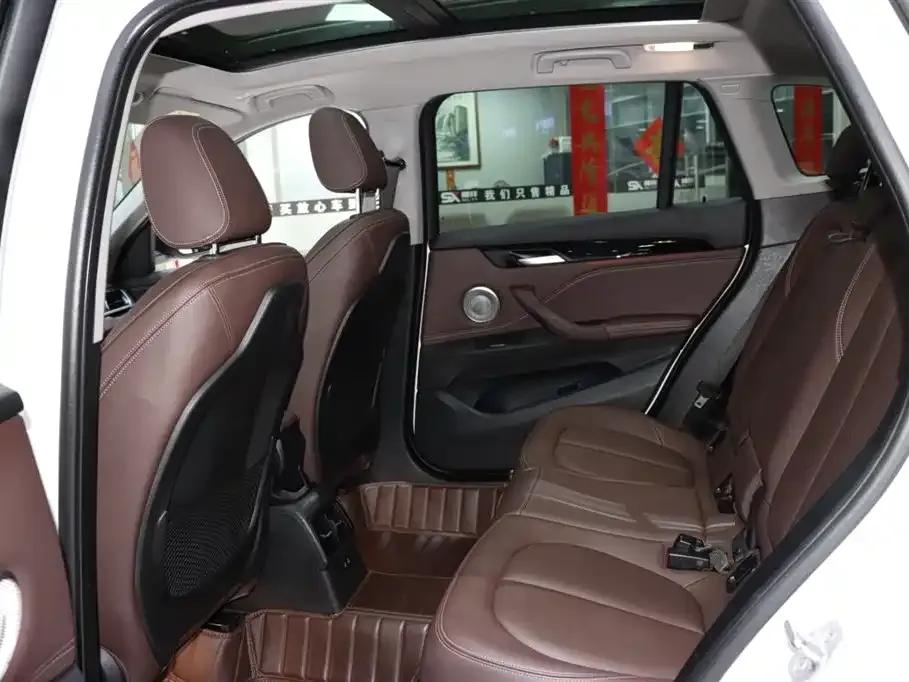 BMW X1 2021 sDrive25Li Leading Edition — миниатюра 11