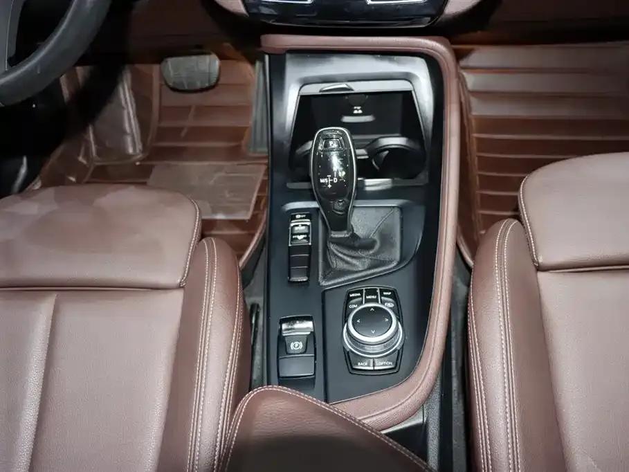 BMW X1 2021 sDrive25Li Leading Edition — миниатюра 15