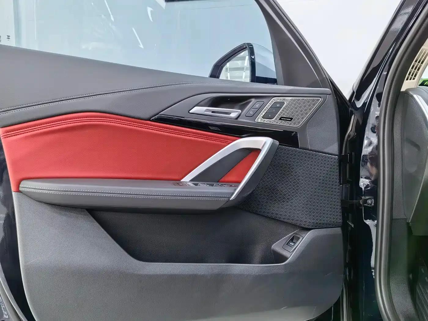 2023 BMW X1 sDrive25Li X Design Package — миниатюра 19