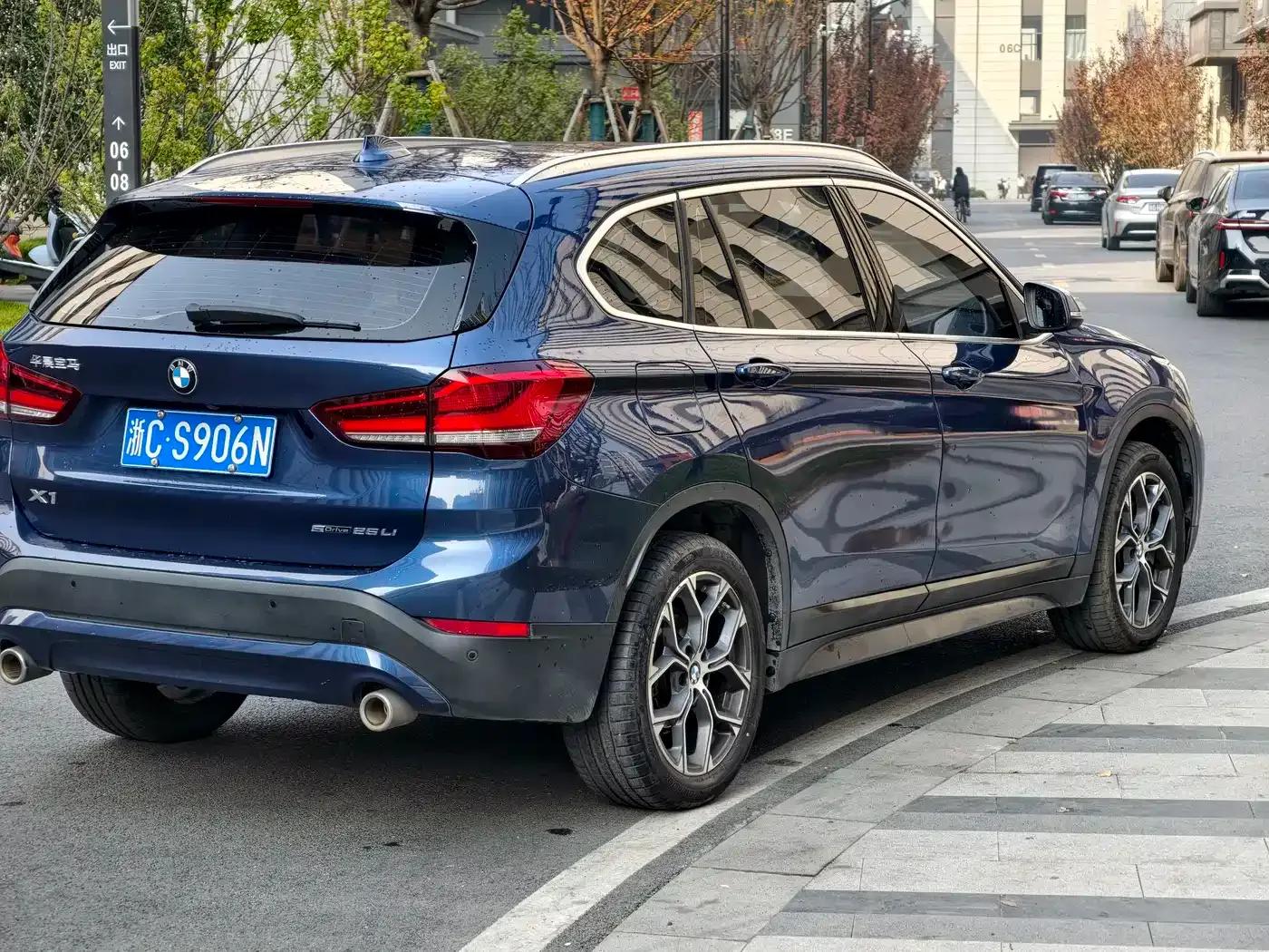 BMW X1 2021 sDrive25Li Leading Edition — миниатюра 5