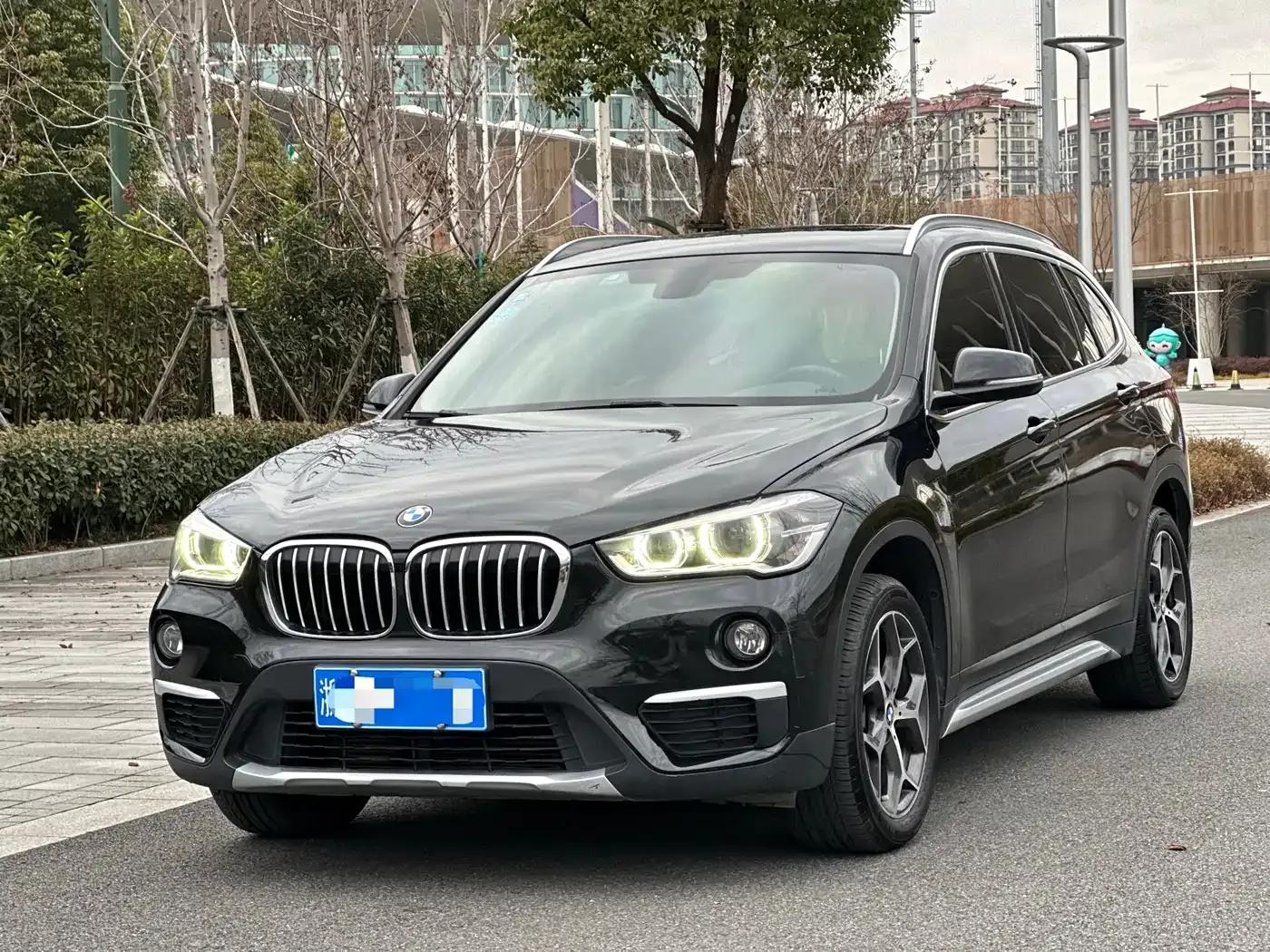 BMW X1 2019 sDrive18Li Premium — миниатюра 1
