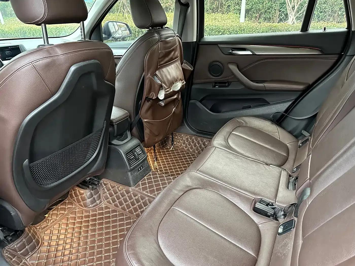 BMW X1 2019 sDrive18Li Premium — миниатюра 10