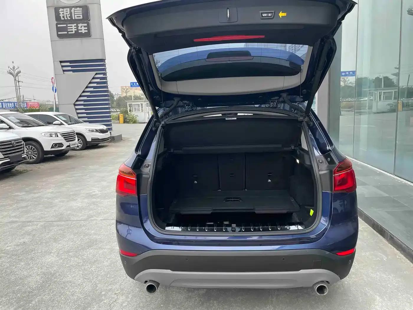 BMW X1 2019 sDrive20Li Leading Edition — миниатюра 10