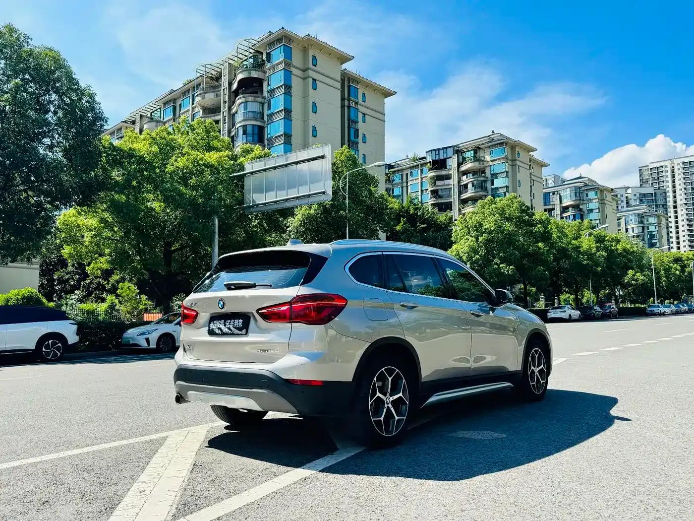 BMW X1 2019 sDrive18Li Premium — миниатюра 4