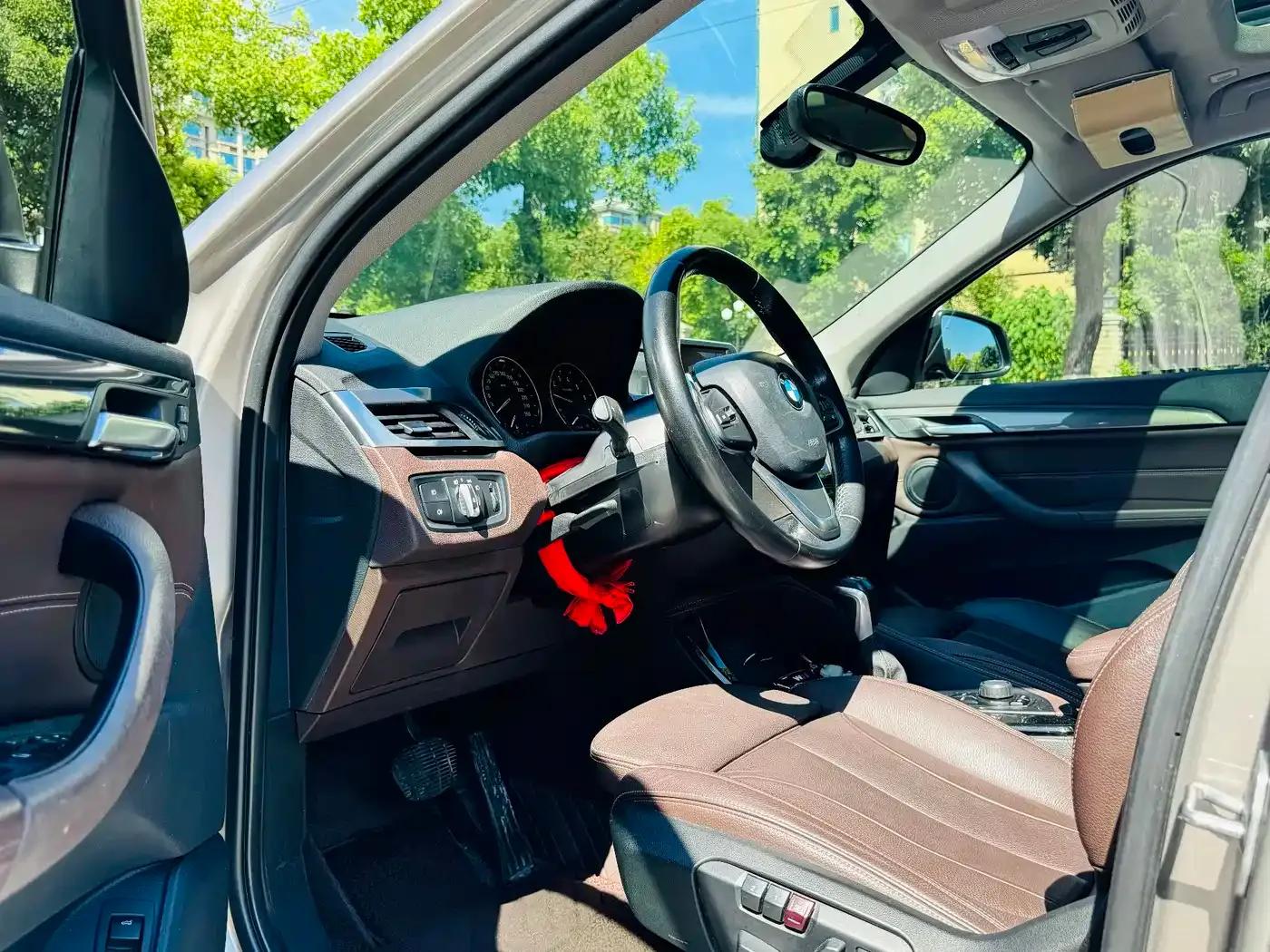 BMW X1 2019 sDrive18Li Premium — миниатюра 6