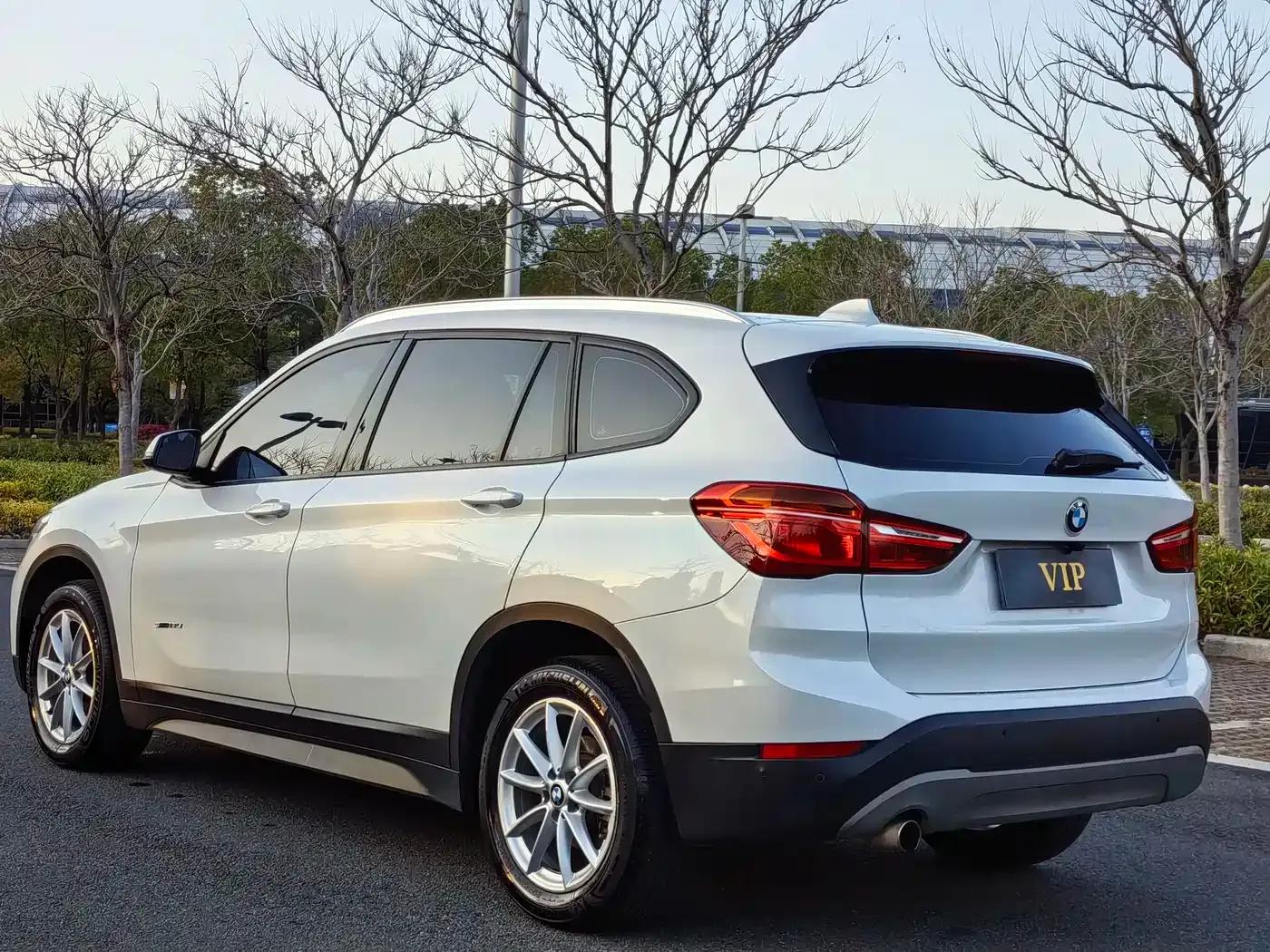 BMW X1 2018 sDrive18Li Fashion Edition — миниатюра 6