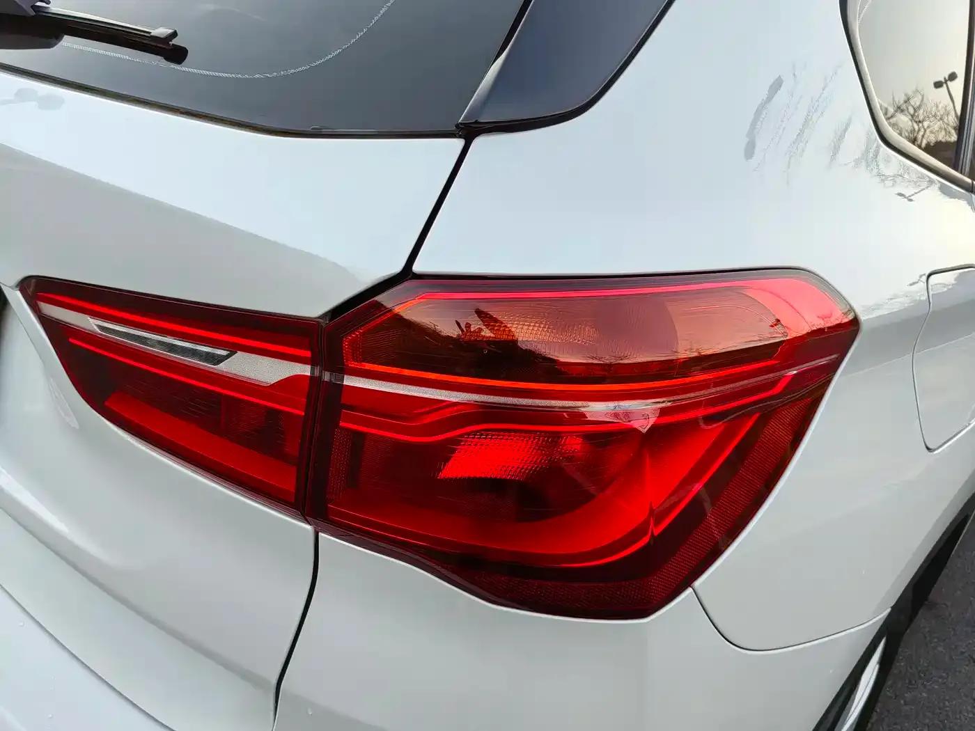 BMW X1 2018 sDrive18Li Fashion Edition — миниатюра 8