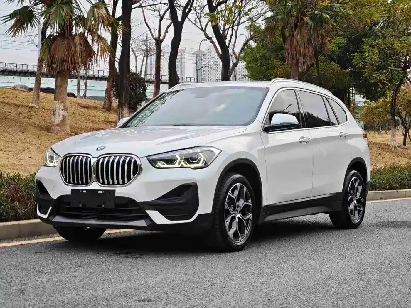 BMW X1 2020 sDrive25Li Leading Edition — миниатюра 1