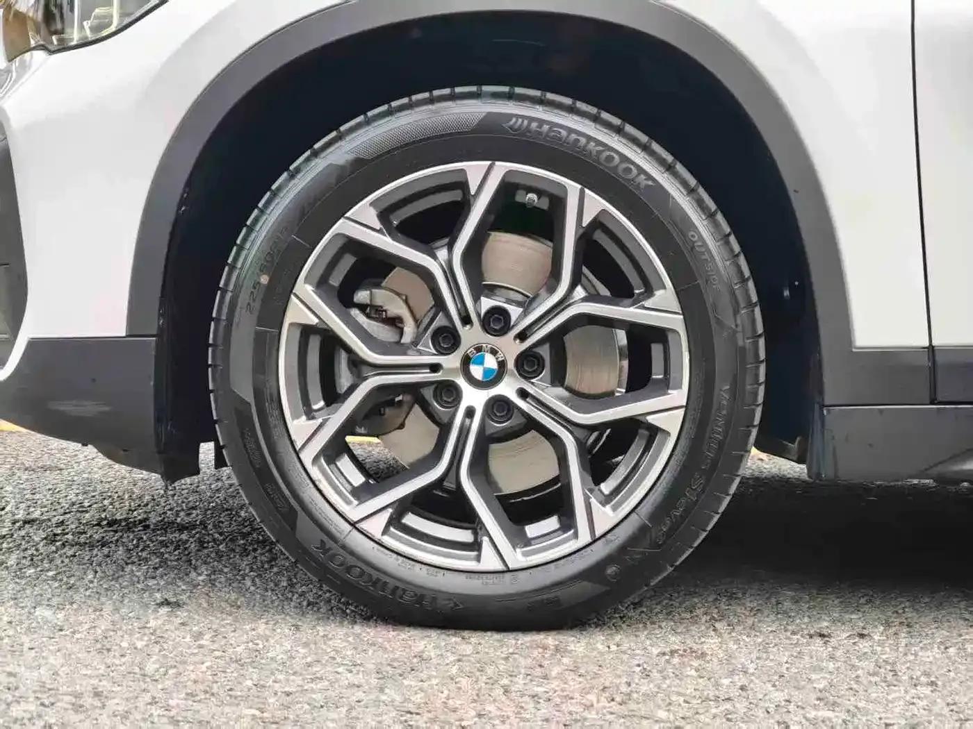 BMW X1 2020 sDrive25Li Leading Edition — миниатюра 12