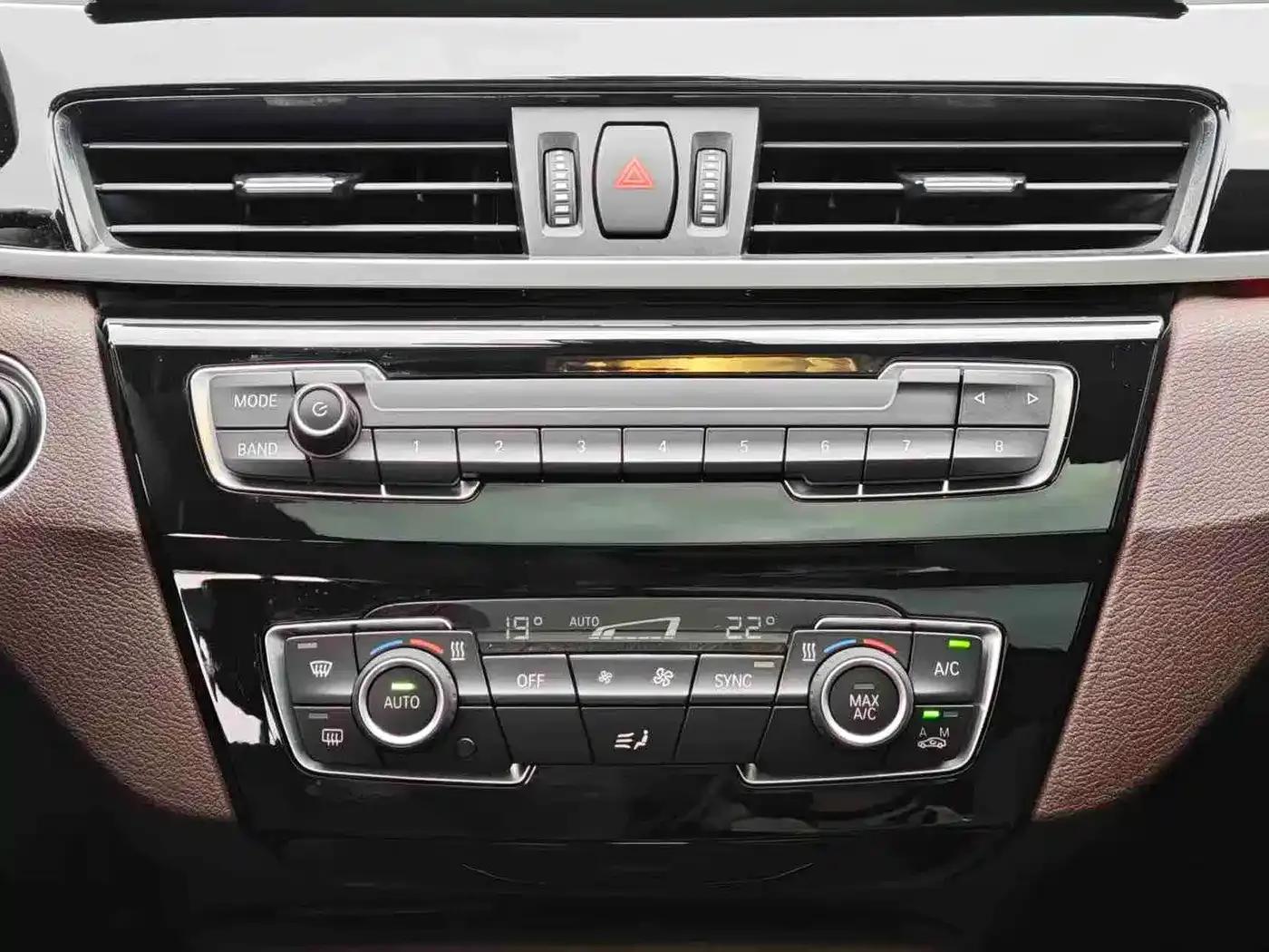 BMW X1 2020 sDrive25Li Leading Edition — миниатюра 3