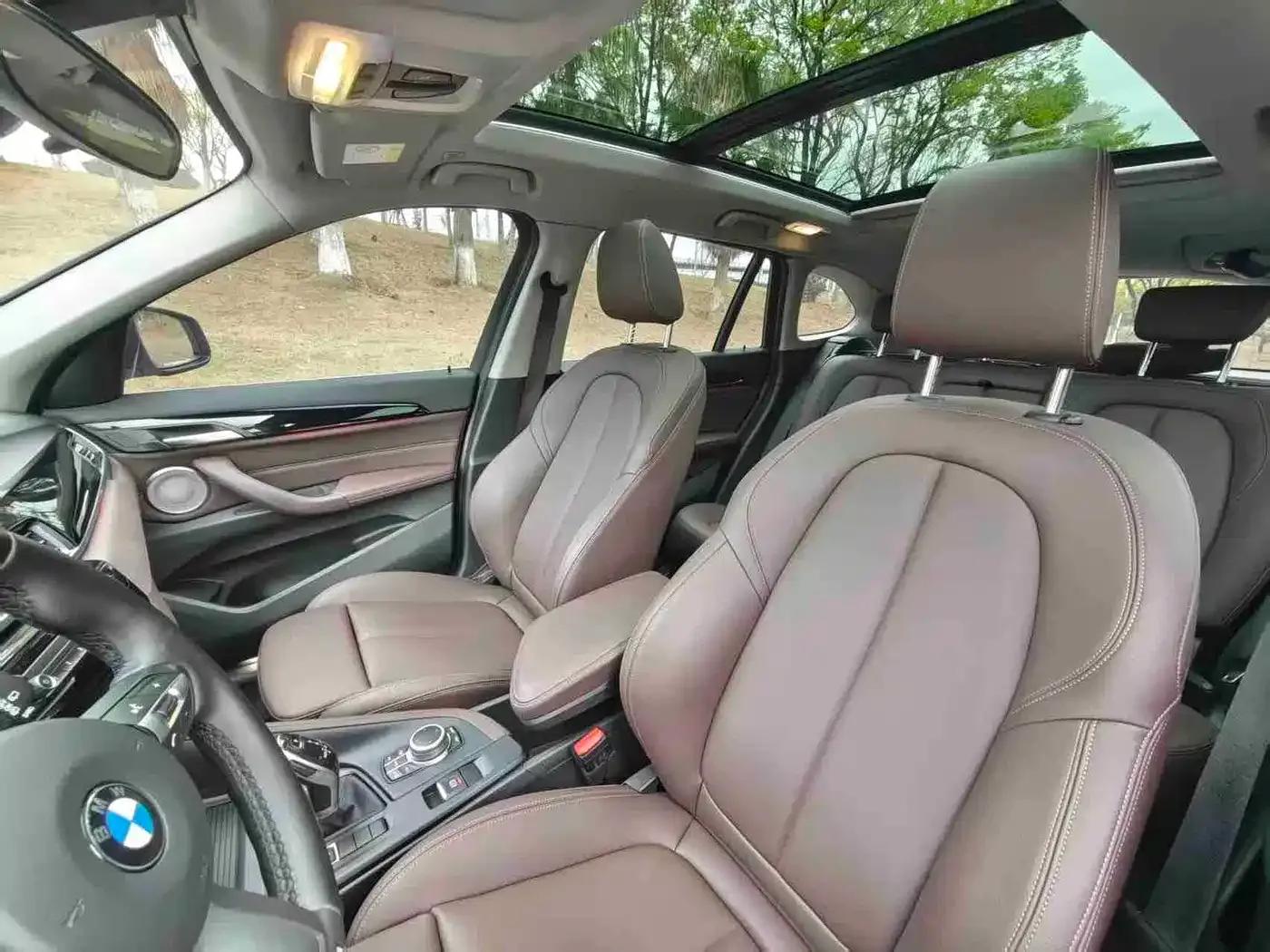 BMW X1 2020 sDrive25Li Leading Edition — миниатюра 8